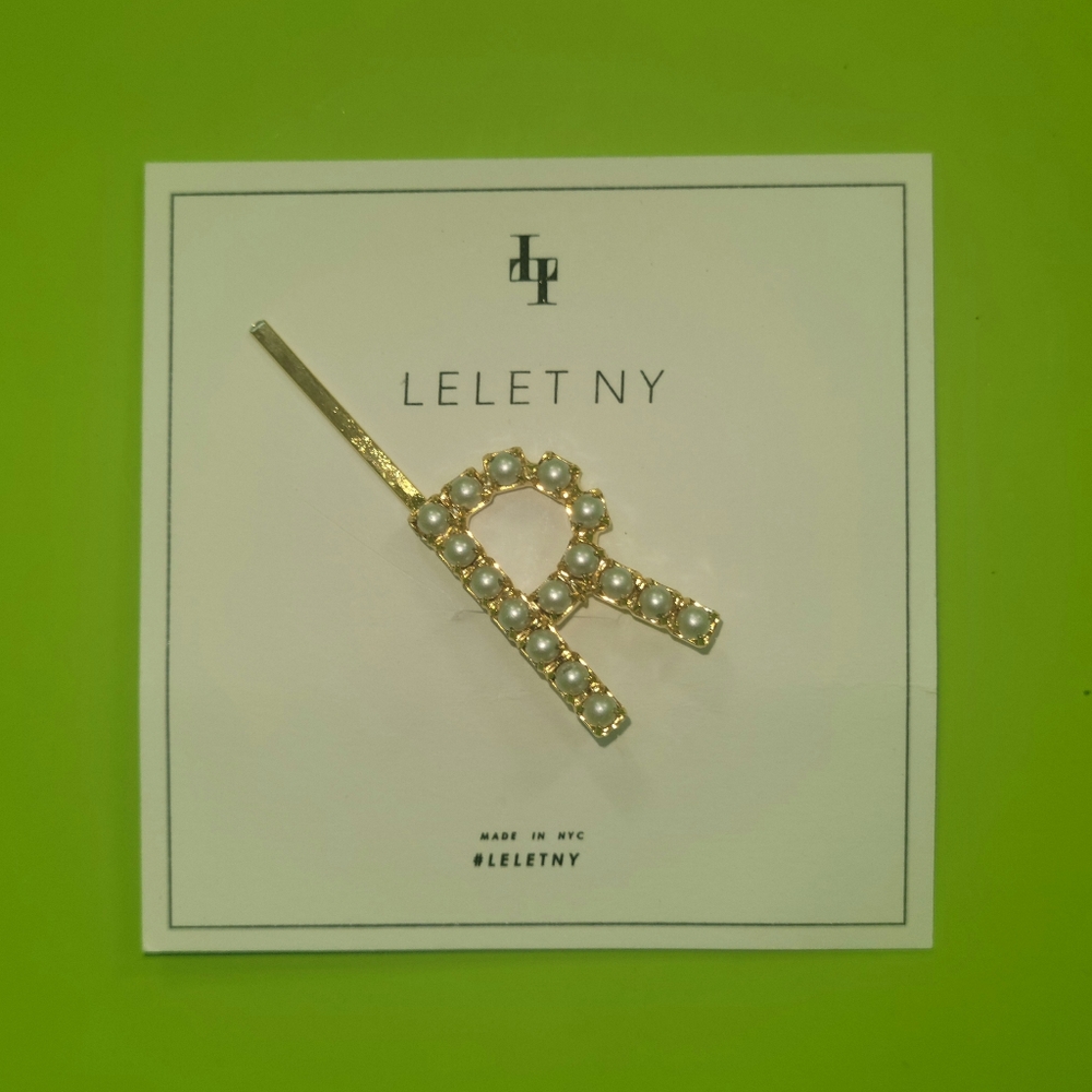 LELET NY gold-tone gram pearl bobbi pin Letter R